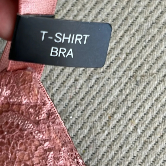 B. Luxe underwire lace t-shirt molded cups bra, NWOT - Picture 9 of 16